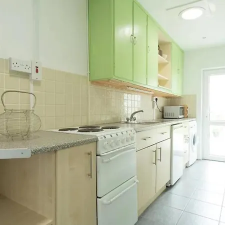 Captivating 3-bed House In Kinvarra Semesterbostad